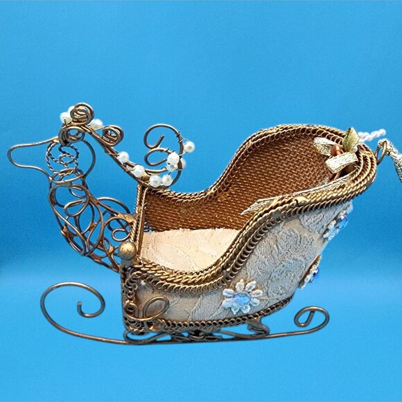 Victorian Reindeer Sleigh Ornament Gold Wire Lace Beaded Christmas Decor - Picture 8 of 11